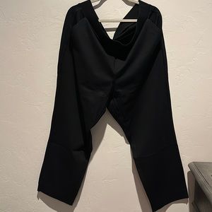 PRICE DROP! NWT Torrid Pull-on Studio Luxe Ponte High Rise Pants size 3R